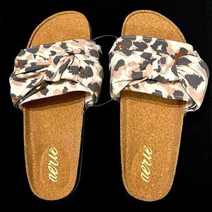 Aerie Bandana Slides